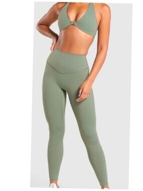 Gymshark High-Rise Seamless Leggings in Olive Size S